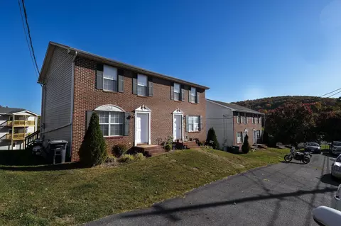 729 Ridgeville Ln, Harrisonburg, VA 22801
