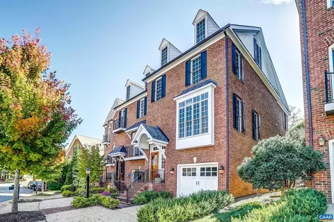 646 Eight Woods Ln, Charlottesville, VA 22903