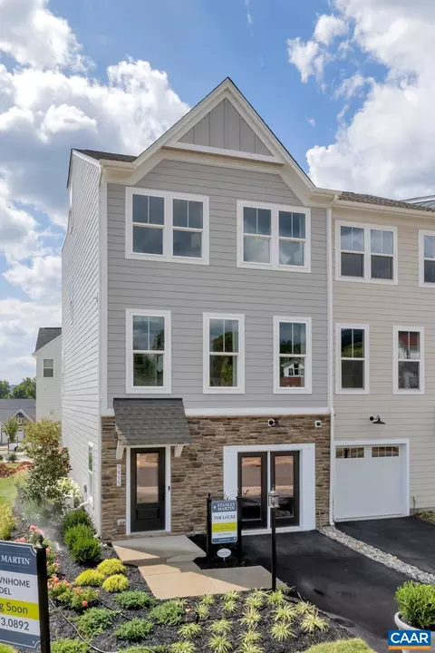 6017 Mccomb St, Crozet, VA 22932