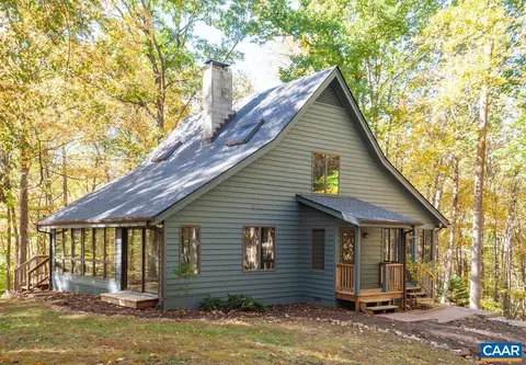 901 Pigeon Hill Rd, Roseland, VA 22967