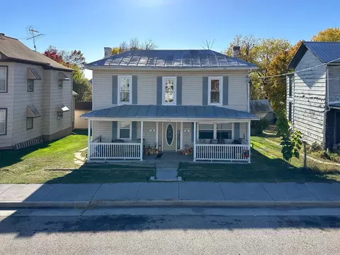 315 Third St, Shenandoah, VA 22849 photo 2