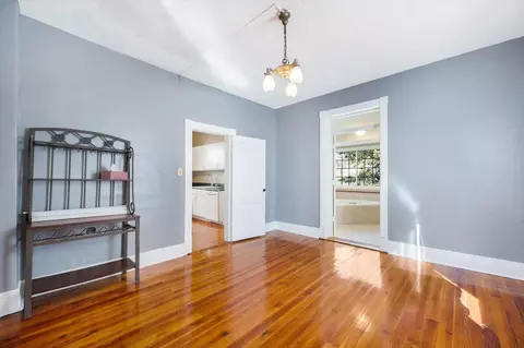 107 E Hampton St E, Staunton, VA 24401 photo 10