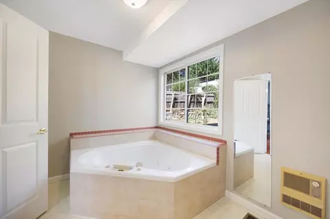 107 E Hampton St E, Staunton, VA 24401 photo 17