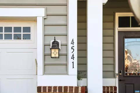 4541 Briarwood Dr, Charlottesville, VA 22911