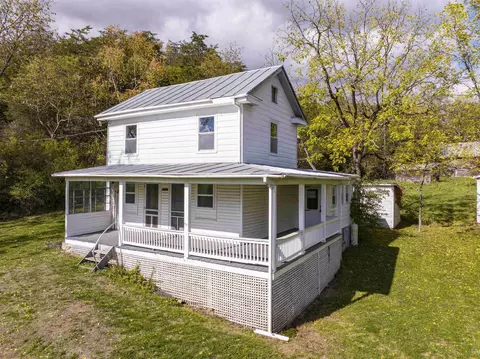 3662 Jerome Rd, Edinburg, VA 22824