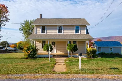 517 Tenth St, Shenandoah, VA 22849