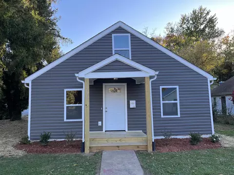 1236 10th St, Waynesboro, VA 22980