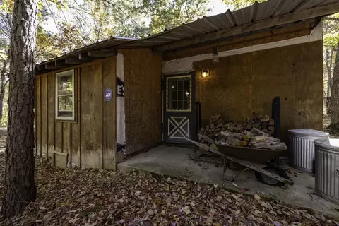 4332 Coal Rd, Stuarts Draft, VA 24477 photo 9
