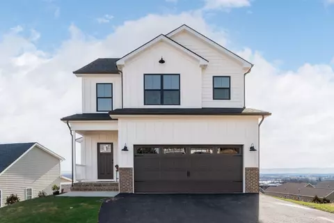 114 Chamberlain Dr, Staunton, VA 24401