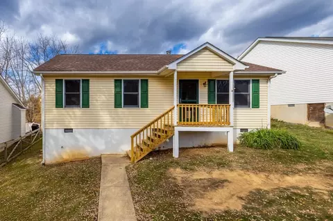 310 Hamrick St, Staunton, VA 24401