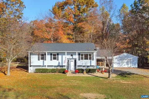 1203 Long Acre Rd, Palmyra, VA 22963