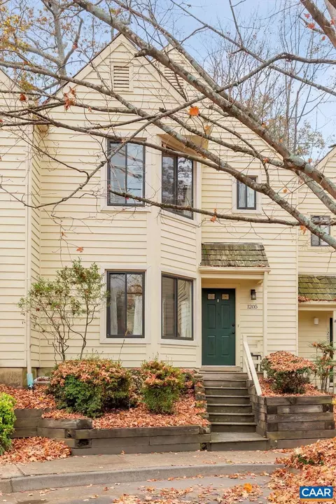 1205 Chatham Rdg, Charlottesville, VA 22901