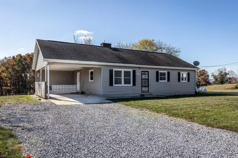 42 Bishop Ln, Staunton, VA 24401