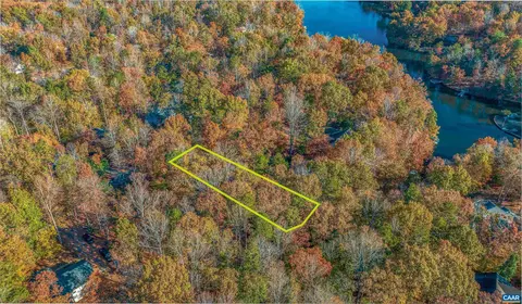 13 Barefoot Ln, Palmyra, VA 22963
