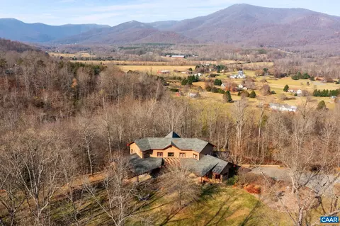 330 Grace Gln, Nellysford, VA 22958