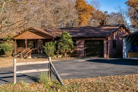 192 Stull Run Ln, Grottoes, VA 24441