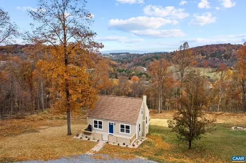 147 Chestnut Dr, Staunton, VA 24401