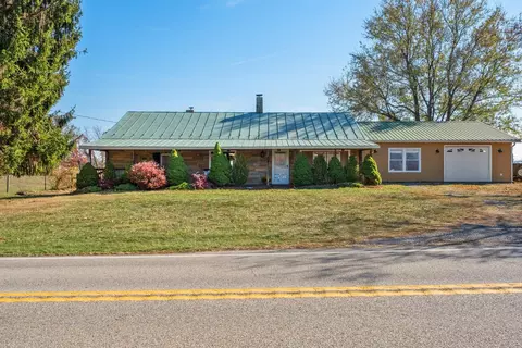 1426 Middlebrook Rd, Staunton, VA 24401