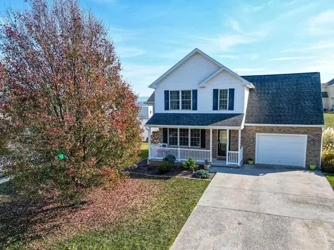 3071 Declaration Dr, Broadway, VA 22815