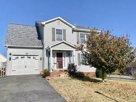 2317 Monroe St, Waynesboro, VA 22980