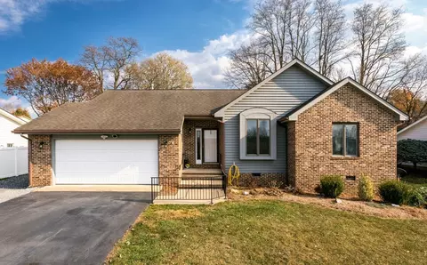 543 East Ave, Broadway, VA 22815