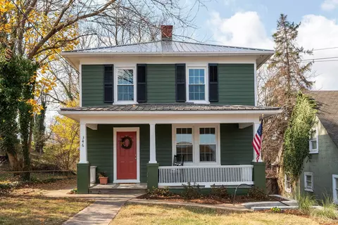 346 N Madison St N, Staunton, VA 24401