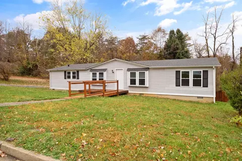 1093 Albemarle Ave, Waynesboro, VA 22980