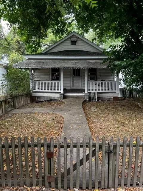 207 Park Ave, Grottoes, VA 24441