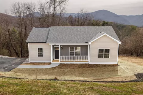 135 Spring Ridge Ln, Fairfield, VA 24435