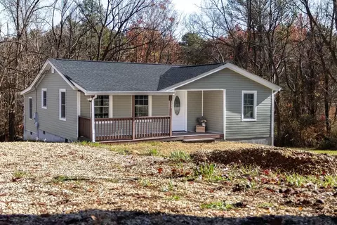 1404 Howardsville Tpke, Stuarts Draft, VA 24477