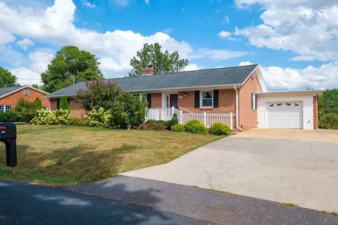 150 Sunset Dr, Dayton, VA 22821