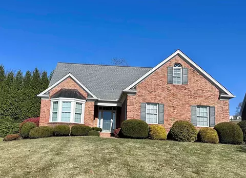 6 Jefferson Ct, Waynesboro, VA 22980