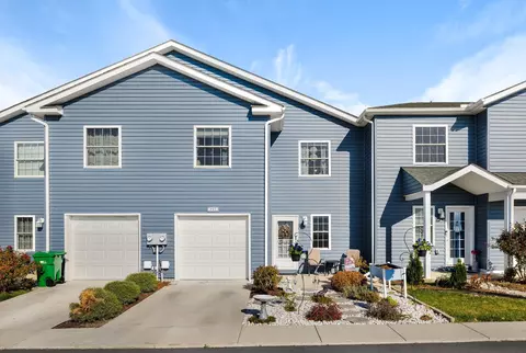 260 Parkside Ct, Woodstock, VA 22664