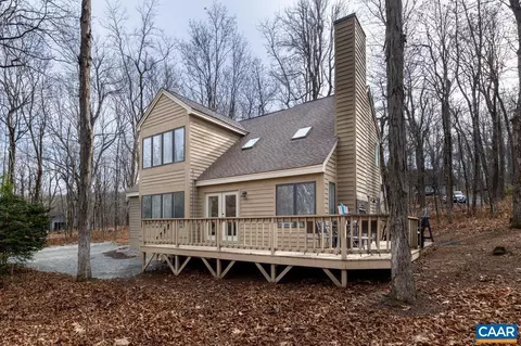 25 Stem Ln, Roseland, VA 22967