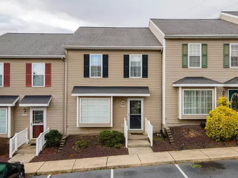 3321 Impression Ct, Harrisonburg, VA 22801