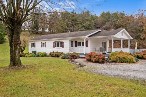 1694 Rolling Creek Ln, Elkton, VA 22827