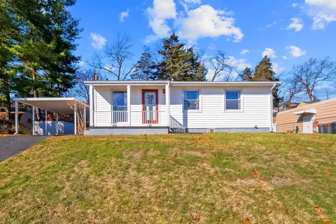 2393 Highview Cir, Staunton, VA 24401