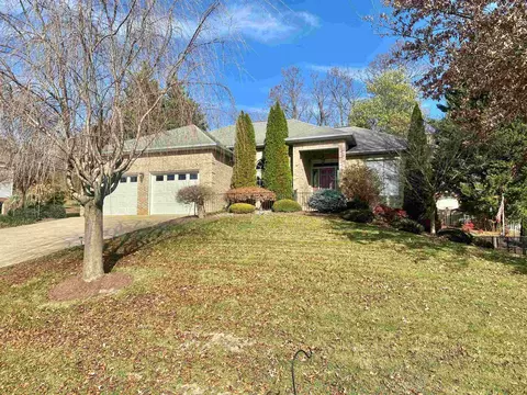 2900 Barrington Dr, Harrisonburg, VA 22801