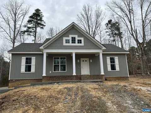 232 Beach Cliff Rd, Blackstone, VA 23824
