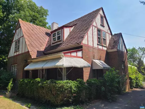 14 Bartlett Ave, Luray, VA 22835