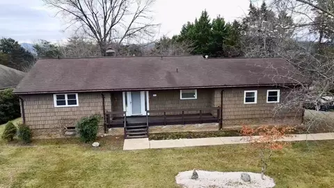221 Alleghany Dr, Mcgaheysville, VA 22840