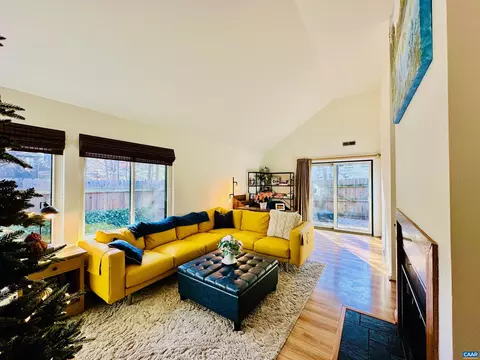 125 Blithe Ct, Charlottesville, VA 22901 photo 9