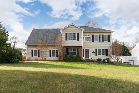 3 Lindburgh Dr, Waynesboro, VA 22980