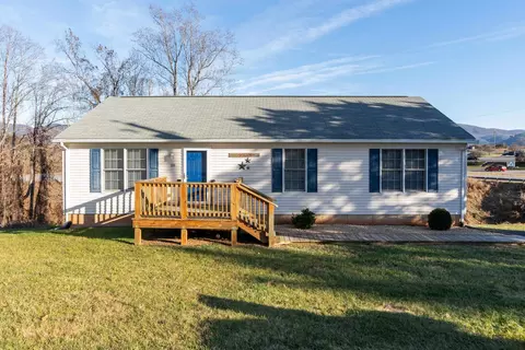 20 Pathfinder Dr, Lexington, VA 24450