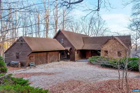 82 Orchard Pl, Afton, VA 22920