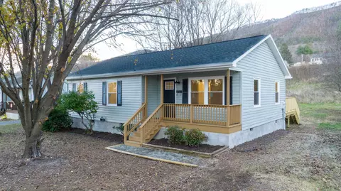 1448 Oak Ave, Buena Vista, VA 24416