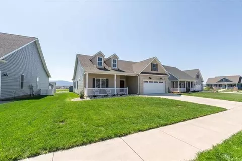 13 Marble Dr, Stuarts Draft, VA 24477 photo 5