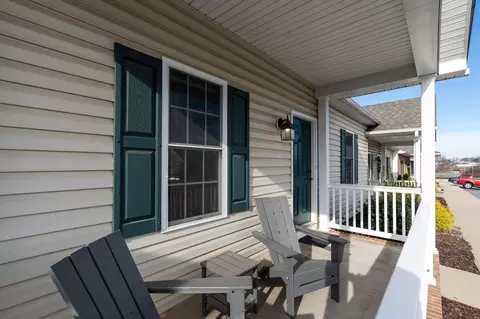 19 Gemstone Dr, Stuarts Draft, VA 24477 photo 7