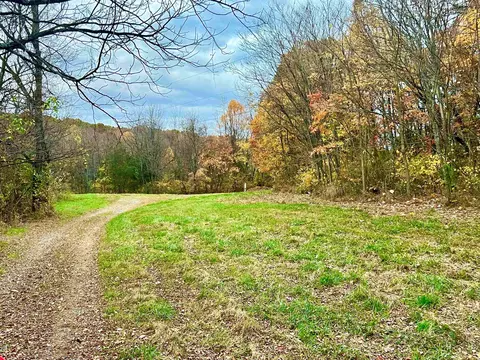7 Milstead Ln, Mount Solon, VA 22843 photo 3