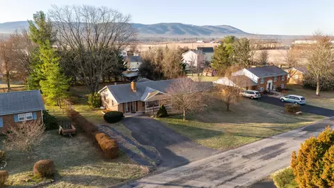 319 Wayne Ave, Stuarts Draft, VA 24477 photo 68